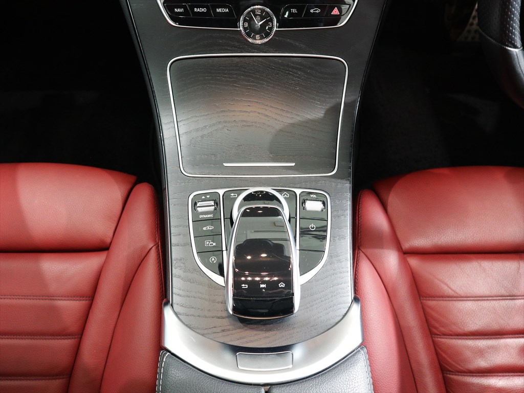 メルセデスベンツ　Cクラスセダン