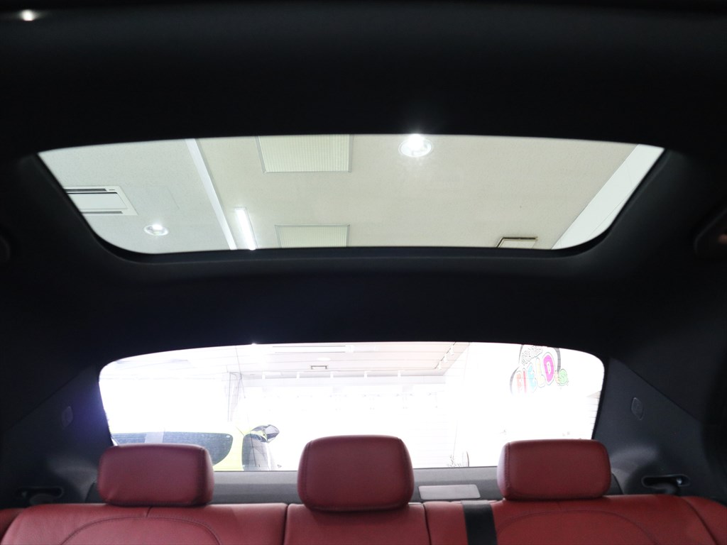 メルセデスベンツ　Cクラスセダン