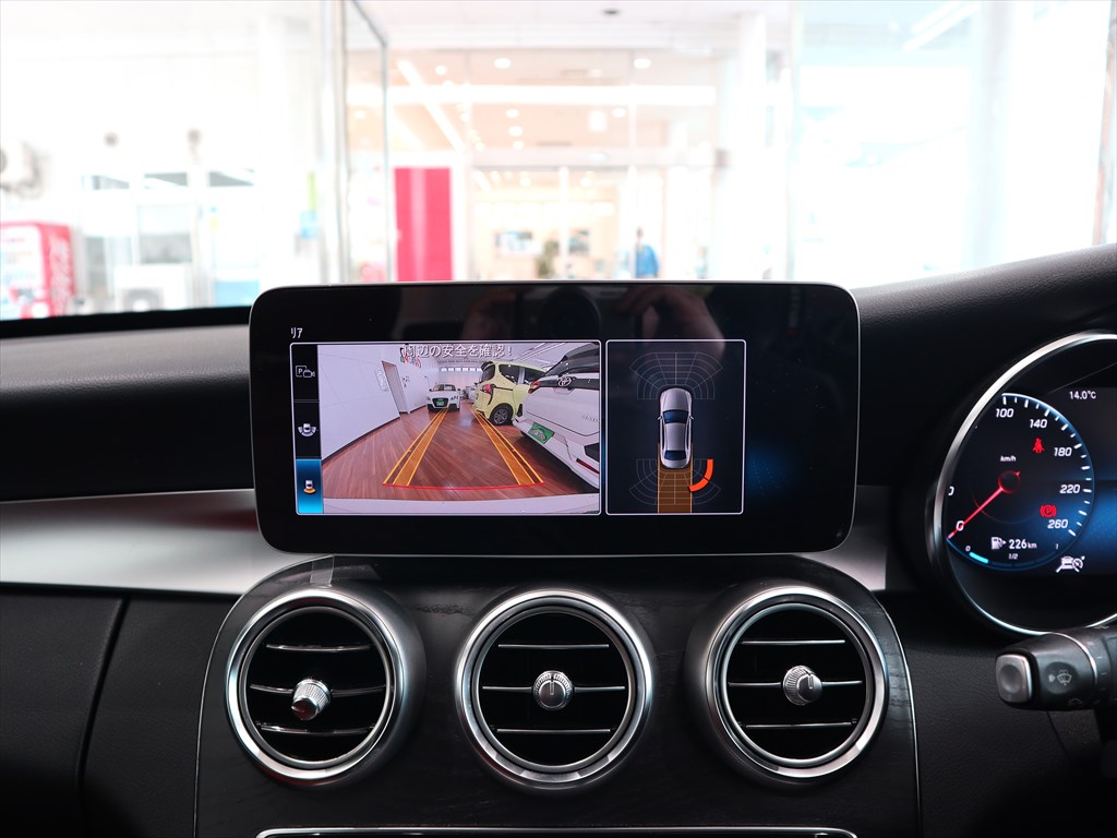 メルセデスベンツ　Cクラスセダン