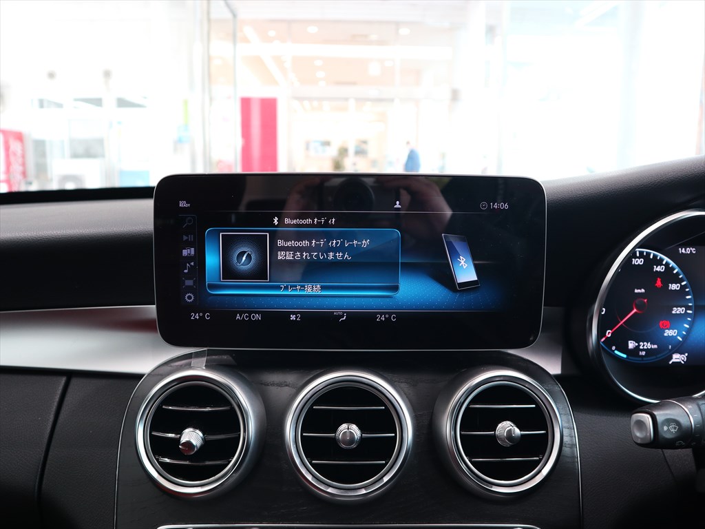 メルセデスベンツ　Cクラスセダン