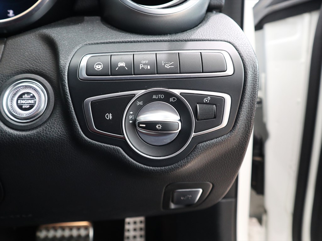 メルセデスベンツ　Cクラスセダン