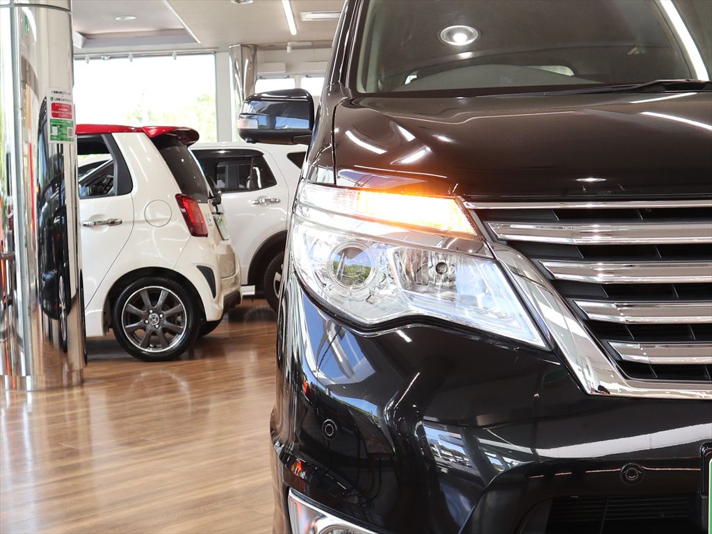 日産　セレナ