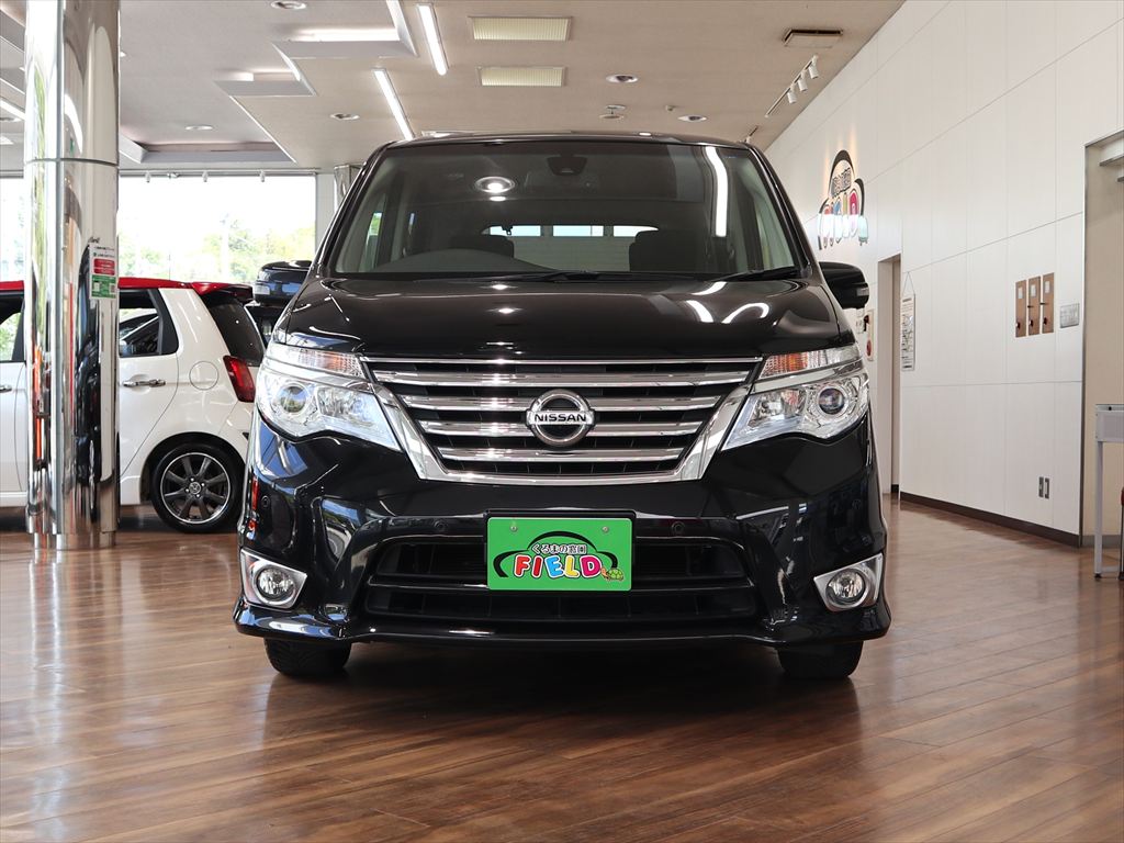 日産　セレナ