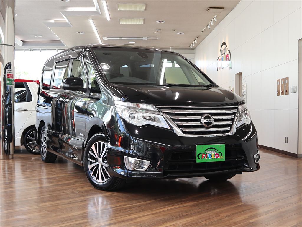 日産　セレナ