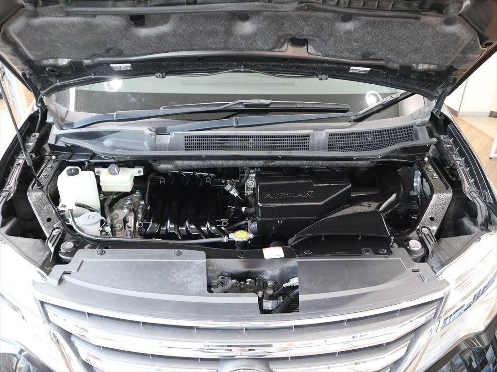 日産　セレナ