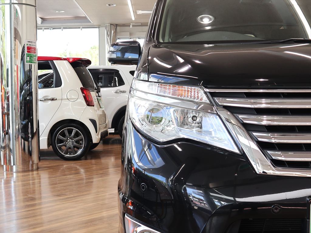 日産　セレナ