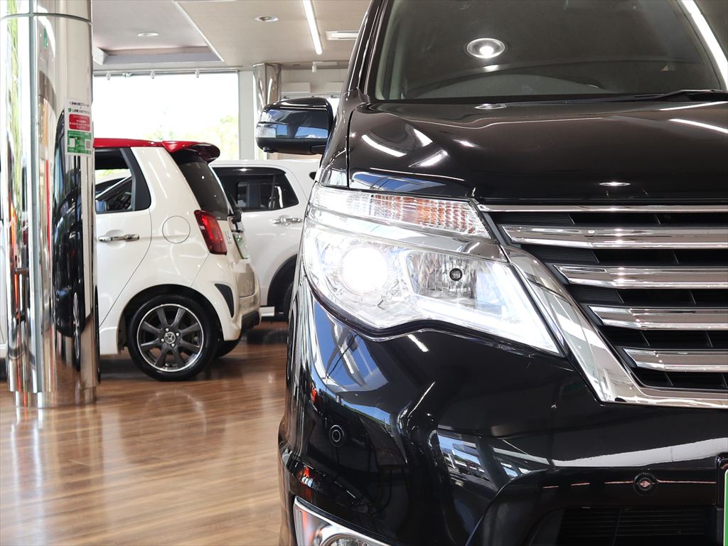 日産　セレナ