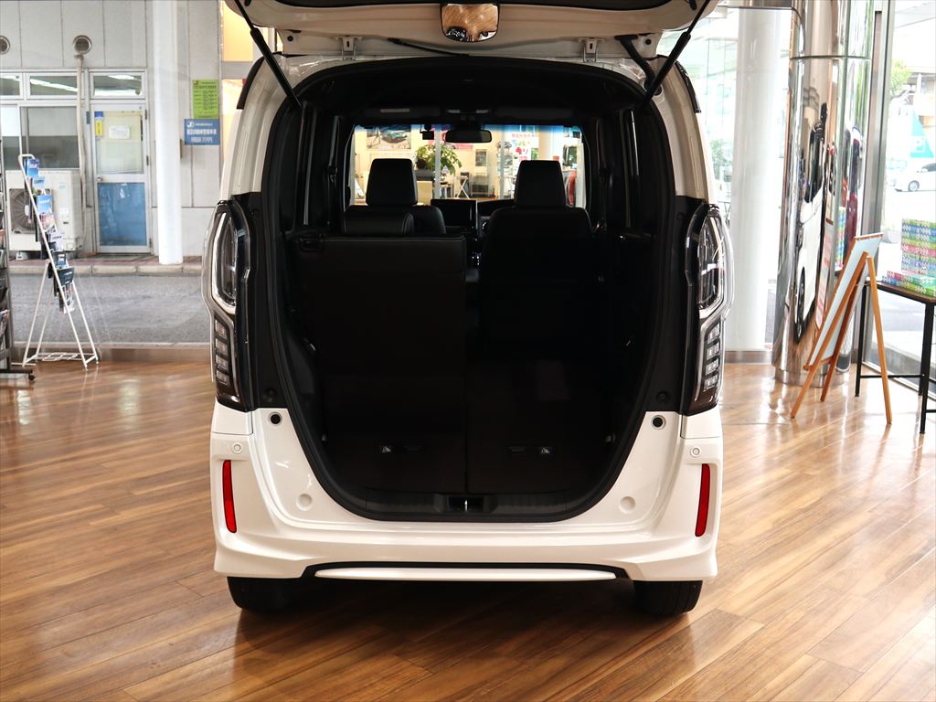 ホンダ　N-BOXカスタム