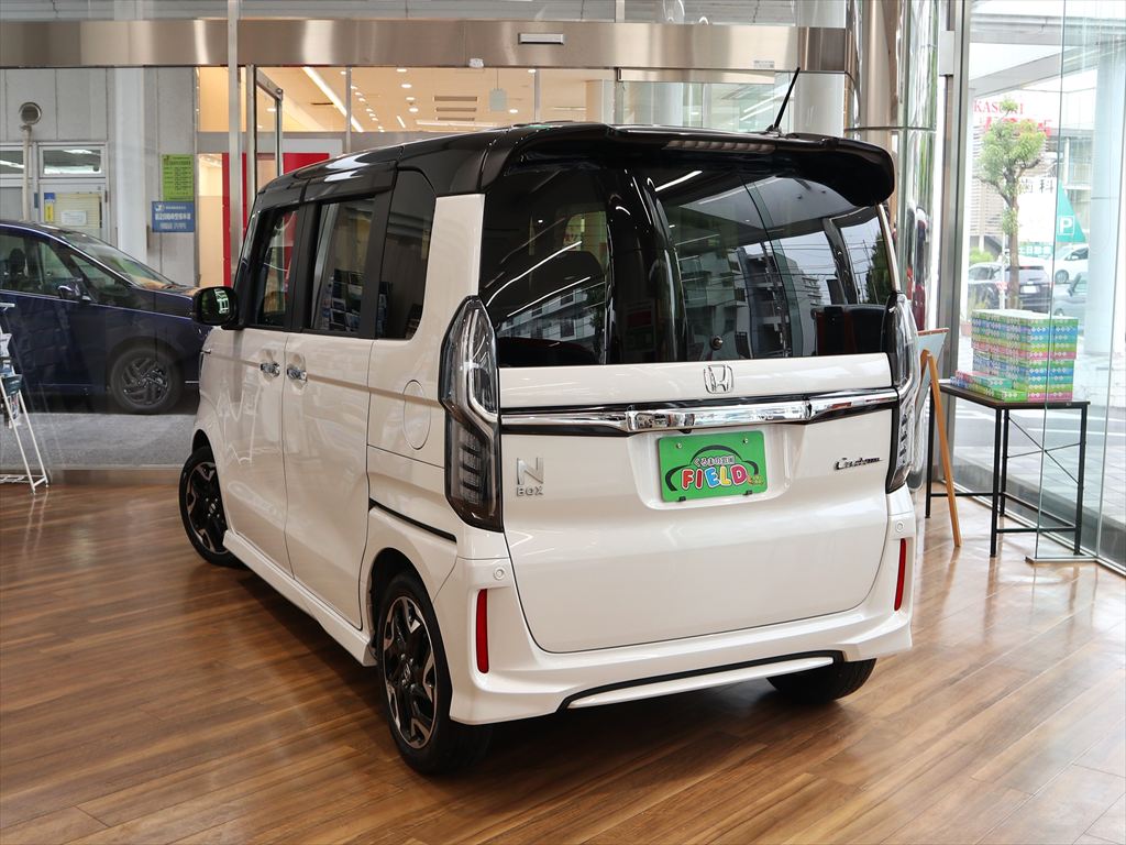 ホンダ　N-BOXカスタム