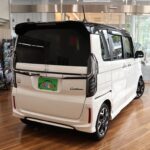 ホンダ　N-BOXカスタム
